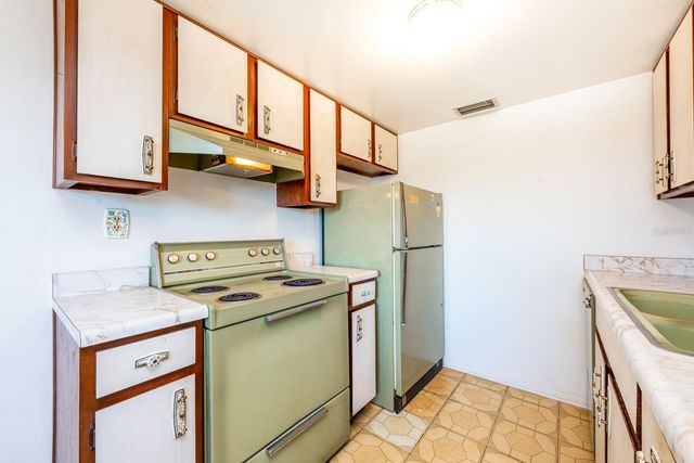 1026 N PLANTATION DRIVE B14, Kissimmee, FL 34741