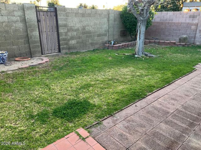 3301 W BELMONT Avenue, Phoenix, AZ 85051