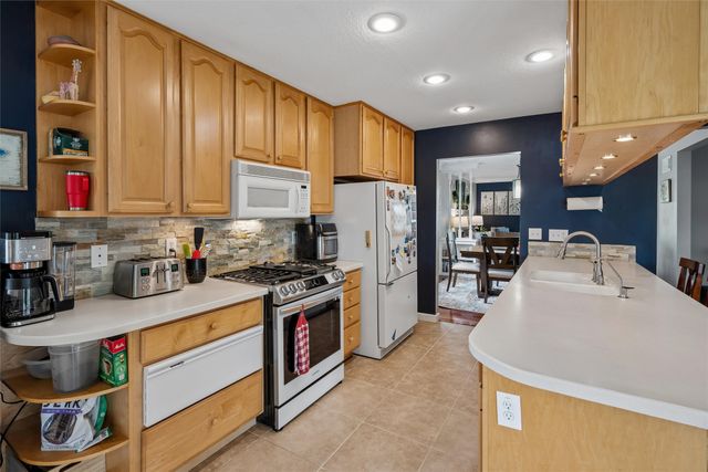 1167 20th Place, West Des Moines, IA 50265