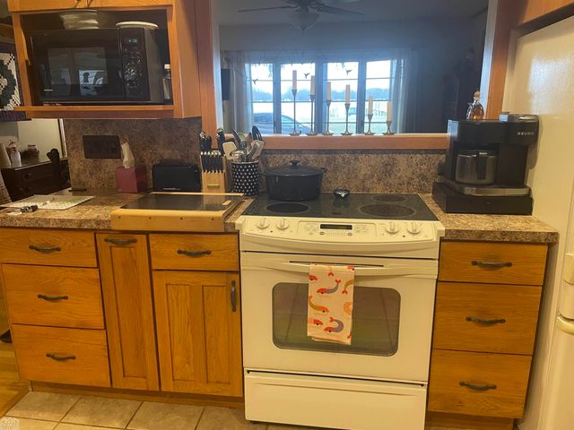 2567 St. Clair River Drive, Algonac, MI 48001