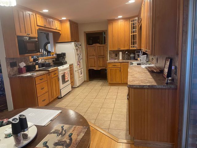2567 St. Clair River Drive, Algonac, MI 48001