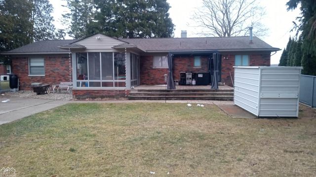 2567 St. Clair River Drive, Algonac, MI 48001