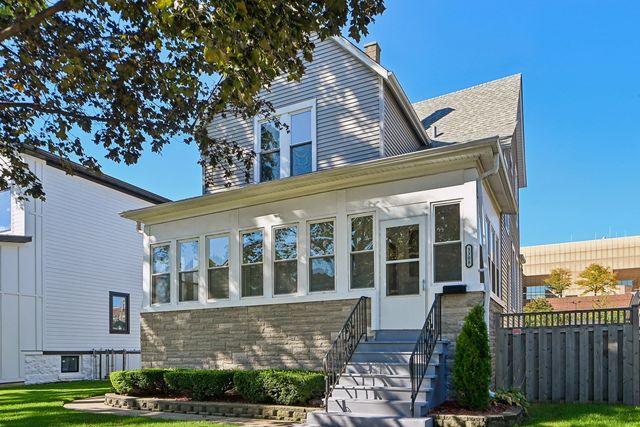 3308 Wesley Avenue, Berwyn, IL 60402