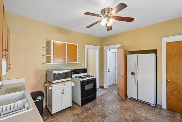 3308 Wesley Avenue, Berwyn, IL 60402