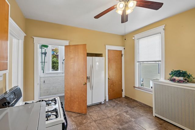 3308 Wesley Avenue, Berwyn, IL 60402