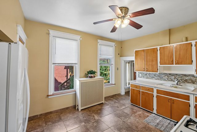3308 Wesley Avenue, Berwyn, IL 60402