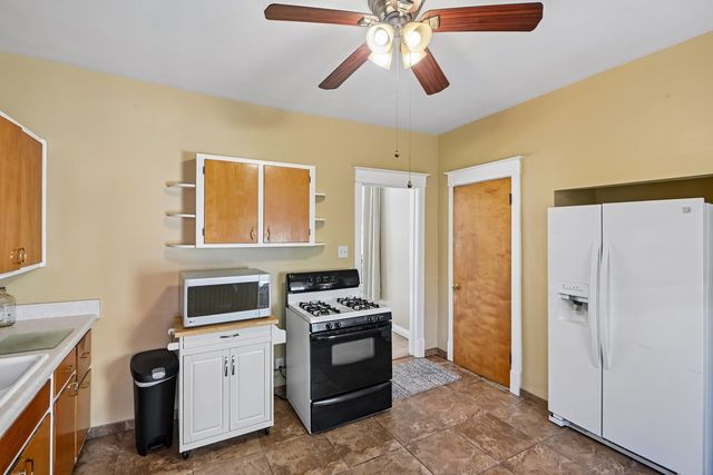 3308 Wesley Avenue, Berwyn, IL 60402