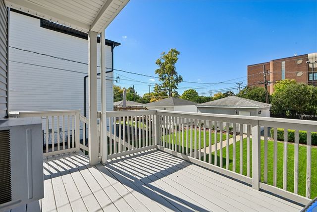3308 Wesley Avenue, Berwyn, IL 60402