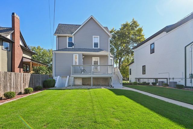 3308 Wesley Avenue, Berwyn, IL 60402