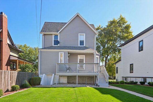 3308 Wesley Avenue, Berwyn, IL 60402