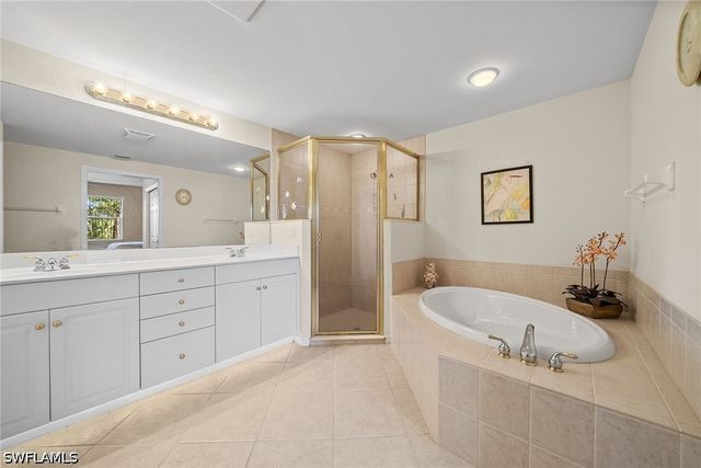 3924 Forest Glen BLVD 102, Naples, FL 34114