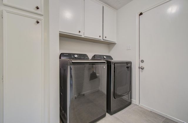 9614 Springmont Drive, Houston, TX 77080