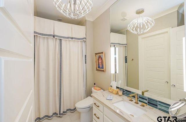 7521 Northlake Dr., Tyler, TX 75703