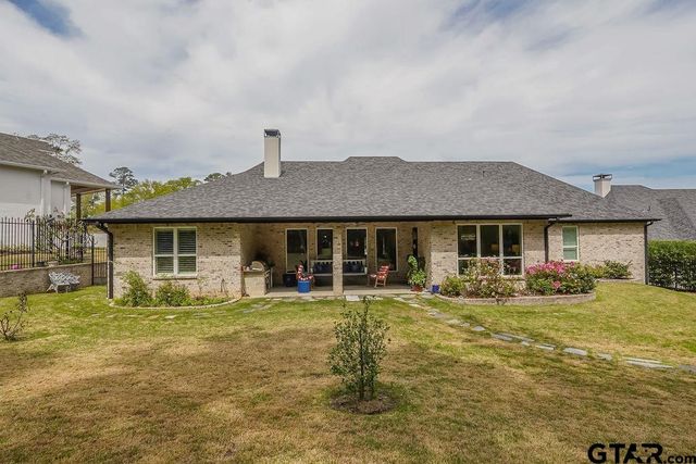 7521 Northlake Dr., Tyler, TX 75703