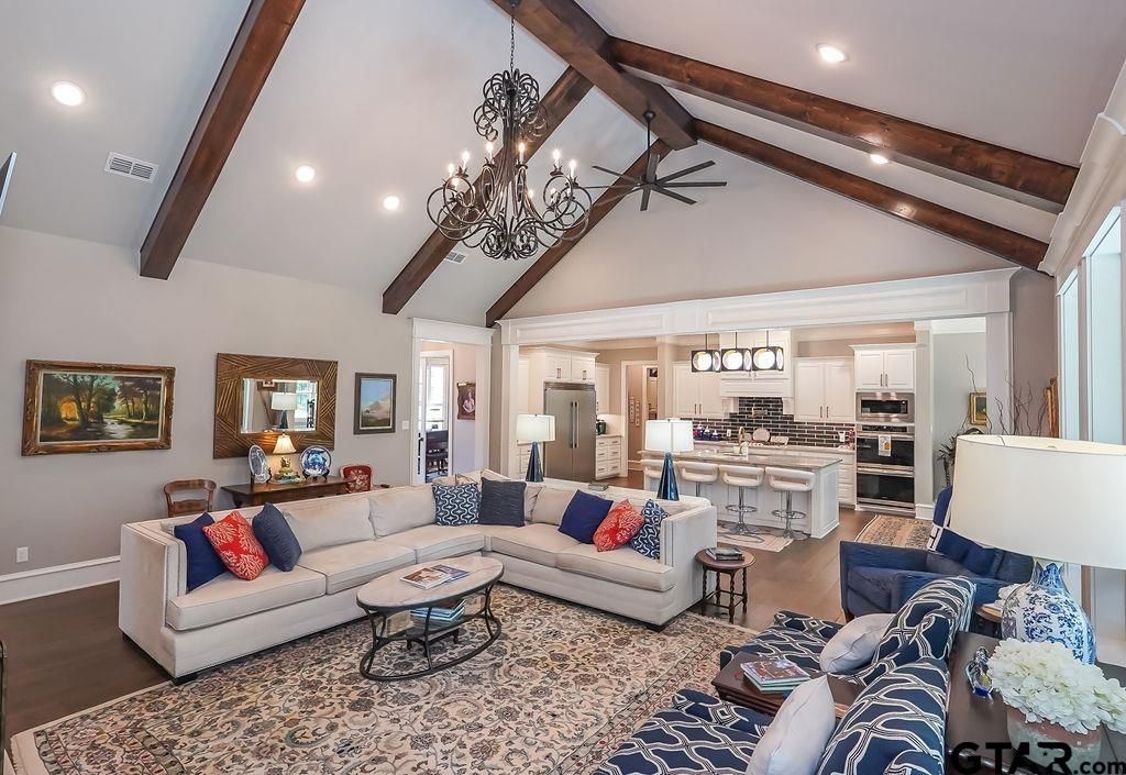7521 Northlake Dr., Tyler, TX 75703