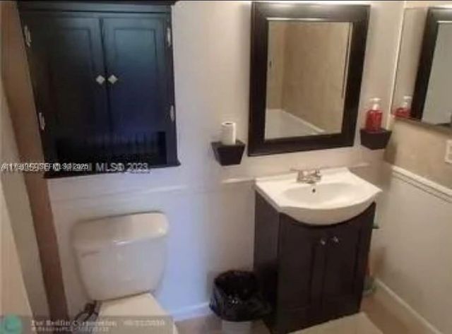 4400 Hillcrest Dr 215-b 215-B, Hollywood, FL 33021
