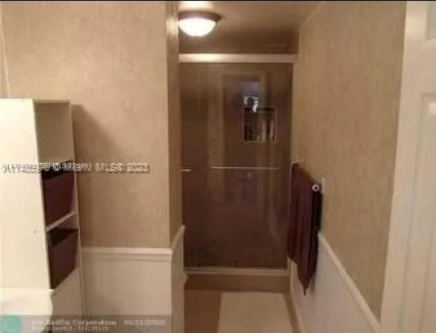 4400 Hillcrest Dr 215-b 215-B, Hollywood, FL 33021