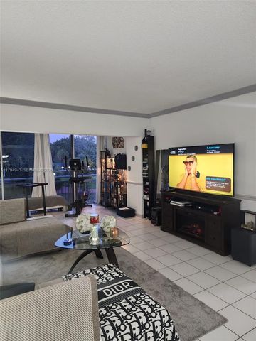 4400 Hillcrest Dr 215-b 215-B, Hollywood, FL 33021