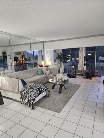 4400 Hillcrest Dr 215-b 215-B, Hollywood, FL 33021