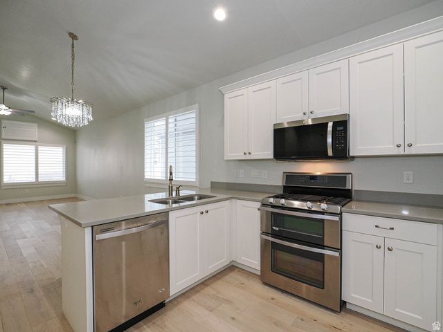 10673 S BRIDLEWOOD LN, Sandy, UT 84092