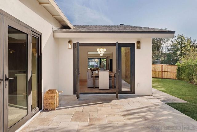 8390 Cliffridge, La Jolla, CA 92037