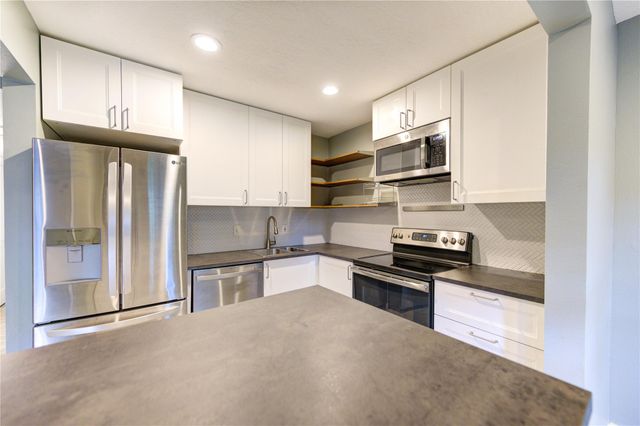 3224 Timmons Lane 155, Houston, TX 77027