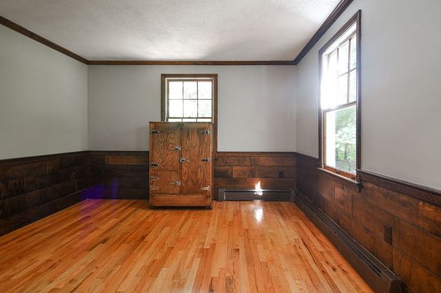 46 Donnelly Dr, Dover, MA 02030