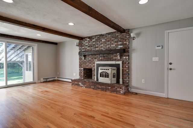 46 Donnelly Dr, Dover, MA 02030