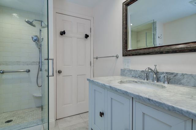 46 Donnelly Dr, Dover, MA 02030