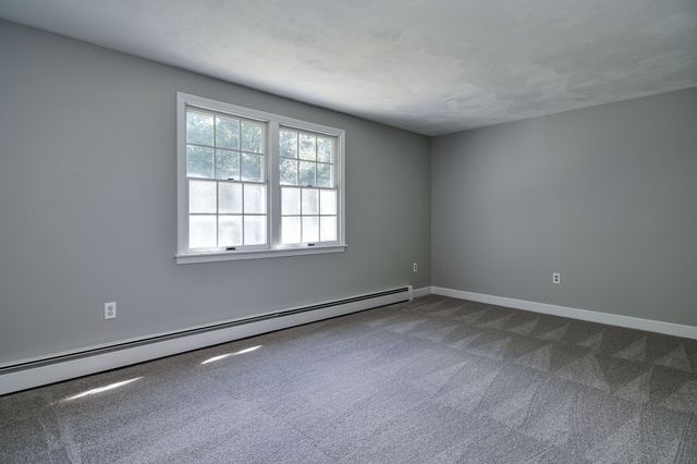 46 Donnelly Dr, Dover, MA 02030