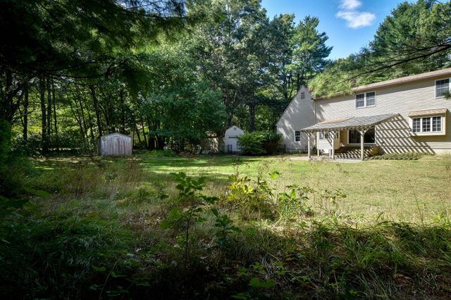 46 Donnelly Dr, Dover, MA 02030