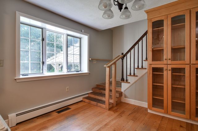 46 Donnelly Dr, Dover, MA 02030