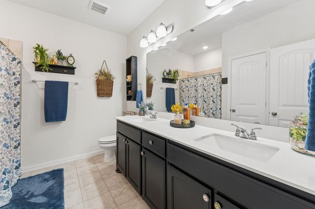 772 Brookside Drive, Springtown, TX 76082