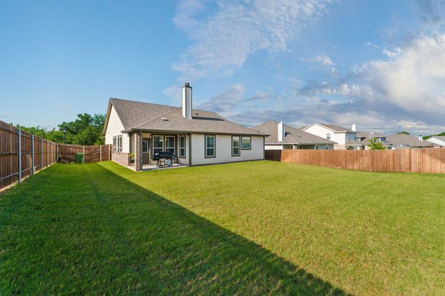 772 Brookside Drive, Springtown, TX 76082