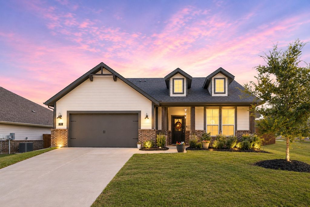 772 Brookside Drive, Springtown, TX 76082