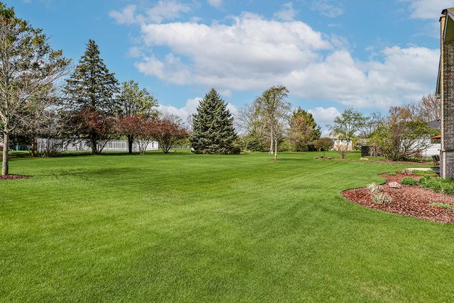 3204 Hickory Creek Drive, New Lenox, IL 60451