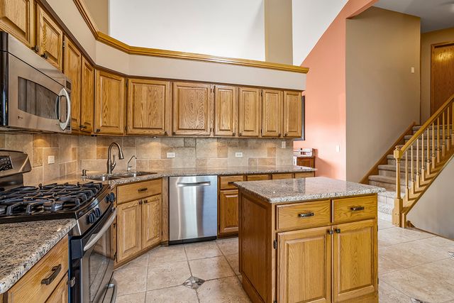 3204 Hickory Creek Drive, New Lenox, IL 60451