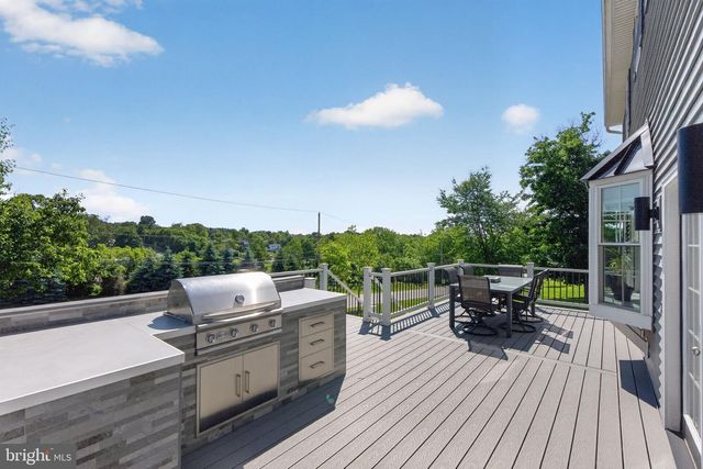 2903 TANGLEWOOD LN, Norristown, PA 19403