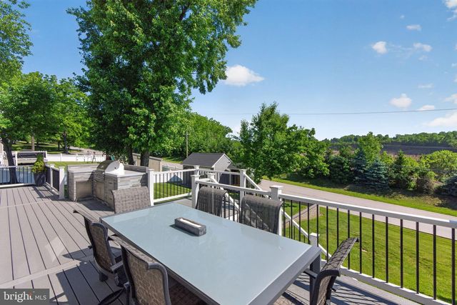 2903 TANGLEWOOD LN, Norristown, PA 19403