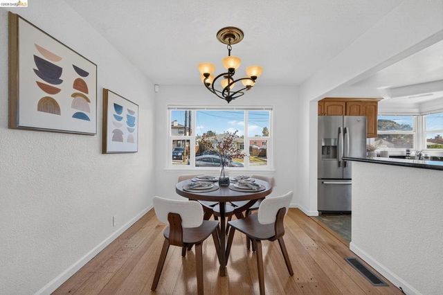 2327 Maywood Ave, Oakland, CA 94605