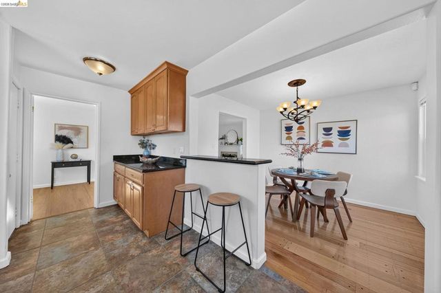 2327 Maywood Ave, Oakland, CA 94605