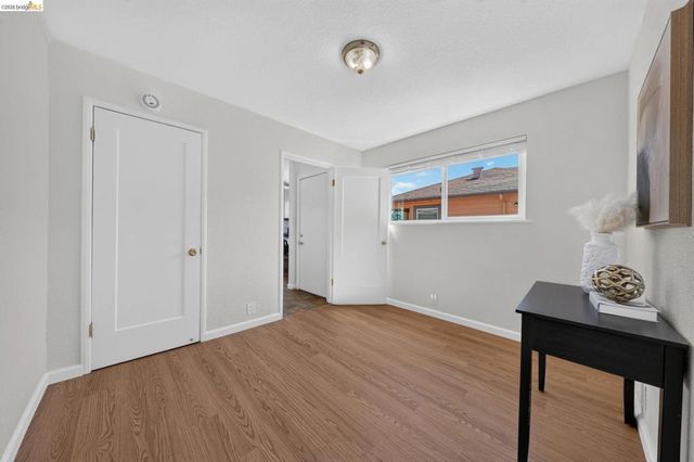 2327 Maywood Ave, Oakland, CA 94605