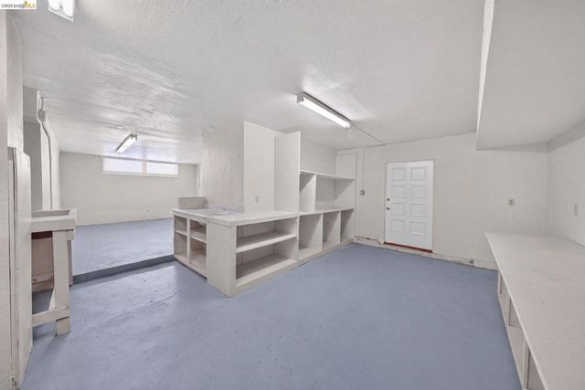 2327 Maywood Ave, Oakland, CA 94605