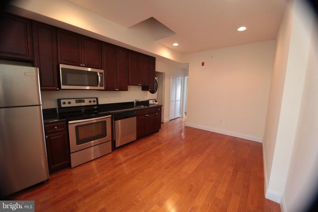 1741 W DIAMOND ST, Philadelphia, PA 19121