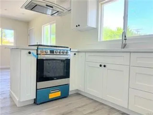 6902 Oso Avenue, Winnetka, CA 91306