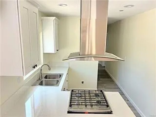 6902 Oso Avenue, Winnetka, CA 91306