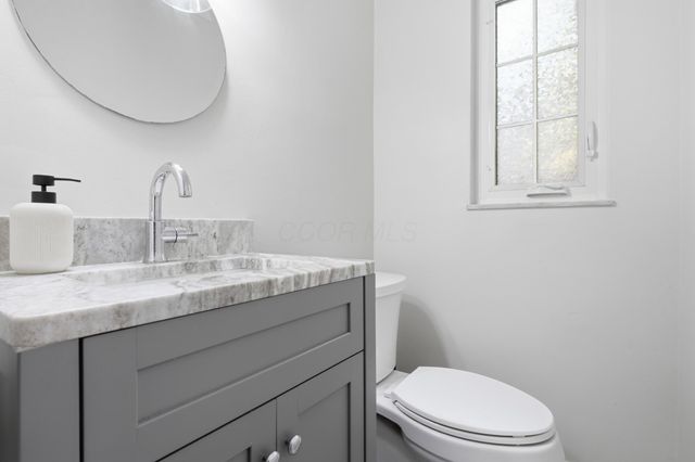 2569 Chester Road, Upper Arlington, OH 43221