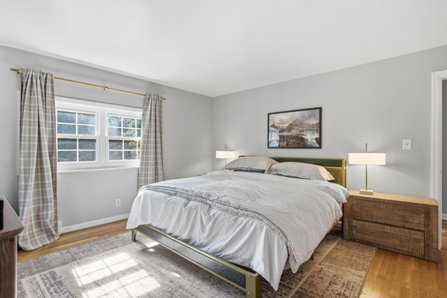 2569 Chester Road, Upper Arlington, OH 43221