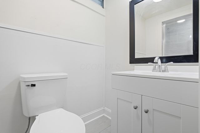 2569 Chester Road, Upper Arlington, OH 43221