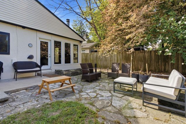 2569 Chester Road, Upper Arlington, OH 43221